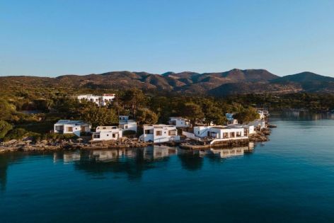 MINOS BEACH ART HOTEL